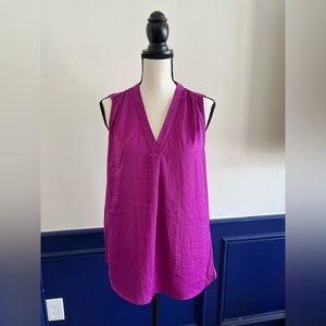 Sleeveless fuchsia Top